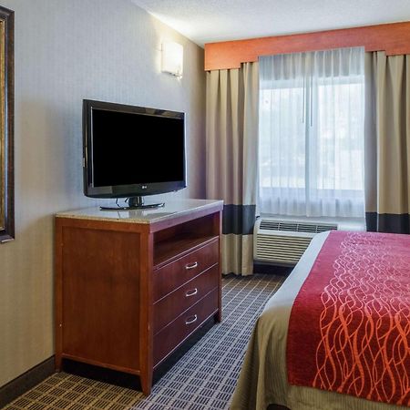 Comfort Inn & Suites West Springfield Εξωτερικό φωτογραφία