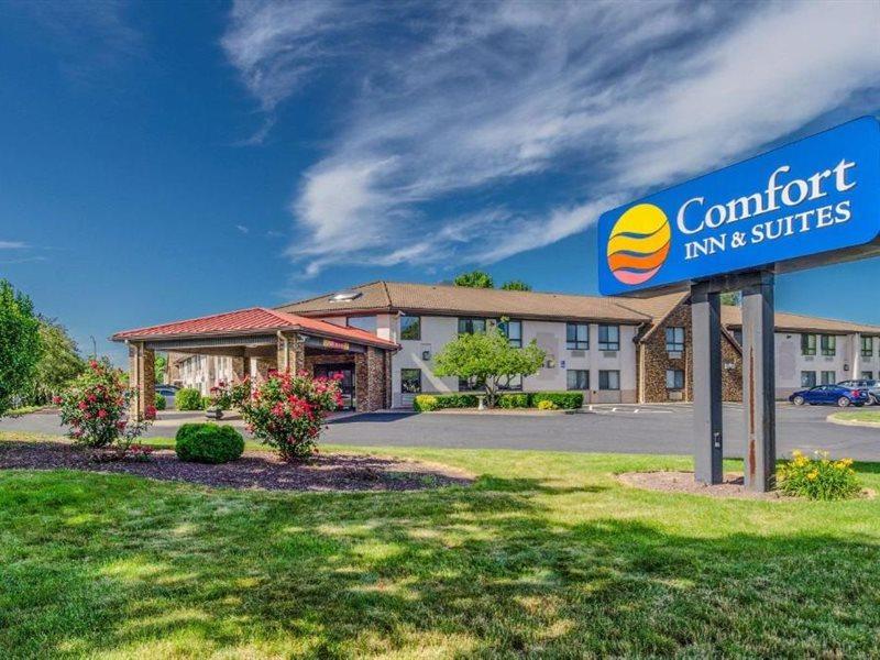 Comfort Inn & Suites West Springfield Εξωτερικό φωτογραφία