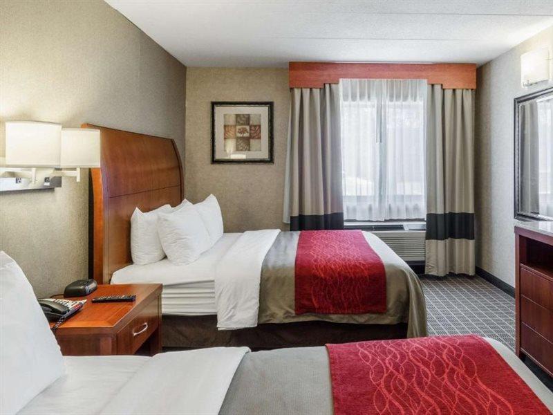 Comfort Inn & Suites West Springfield Εξωτερικό φωτογραφία