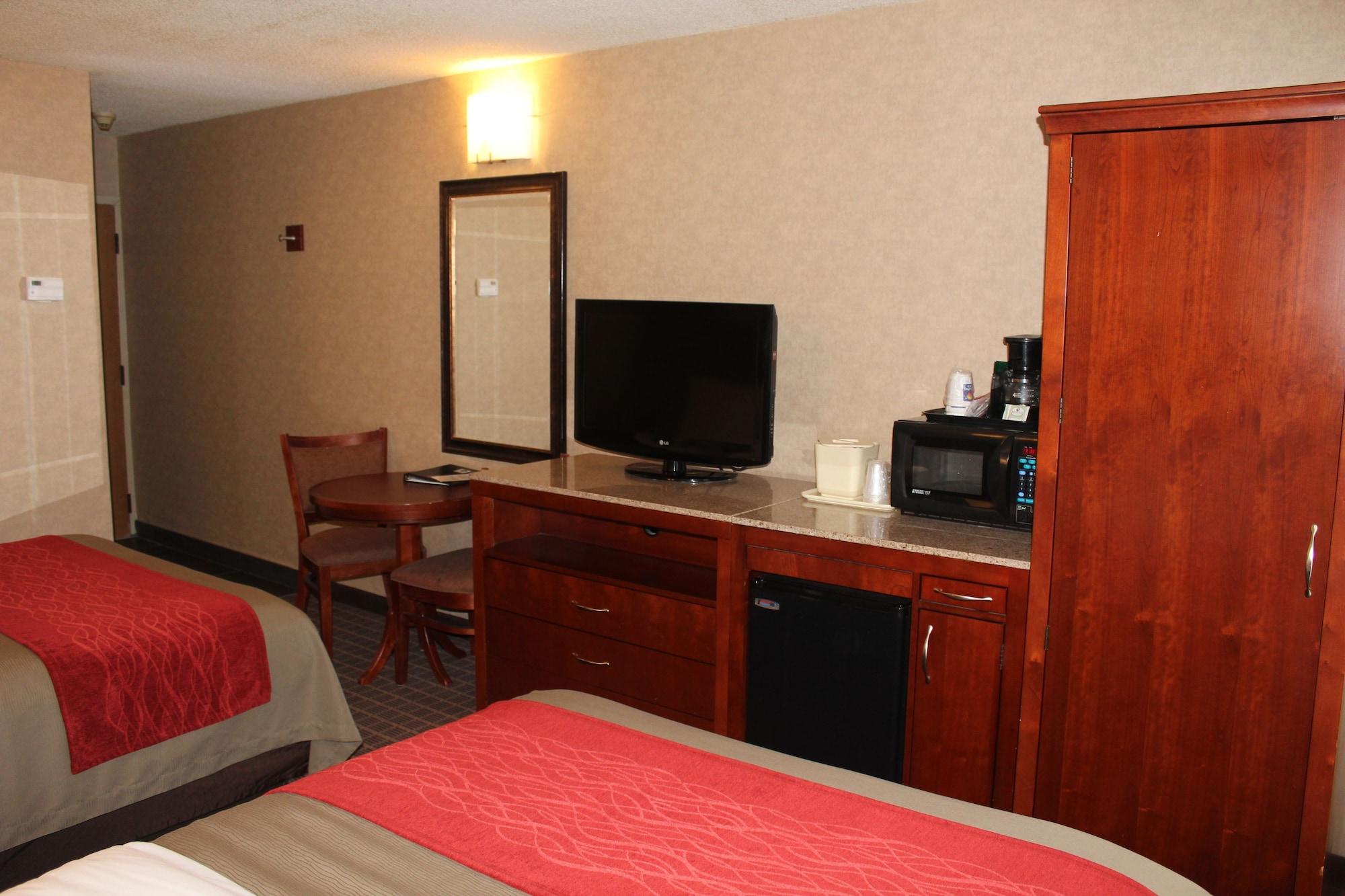 Comfort Inn & Suites West Springfield Εξωτερικό φωτογραφία
