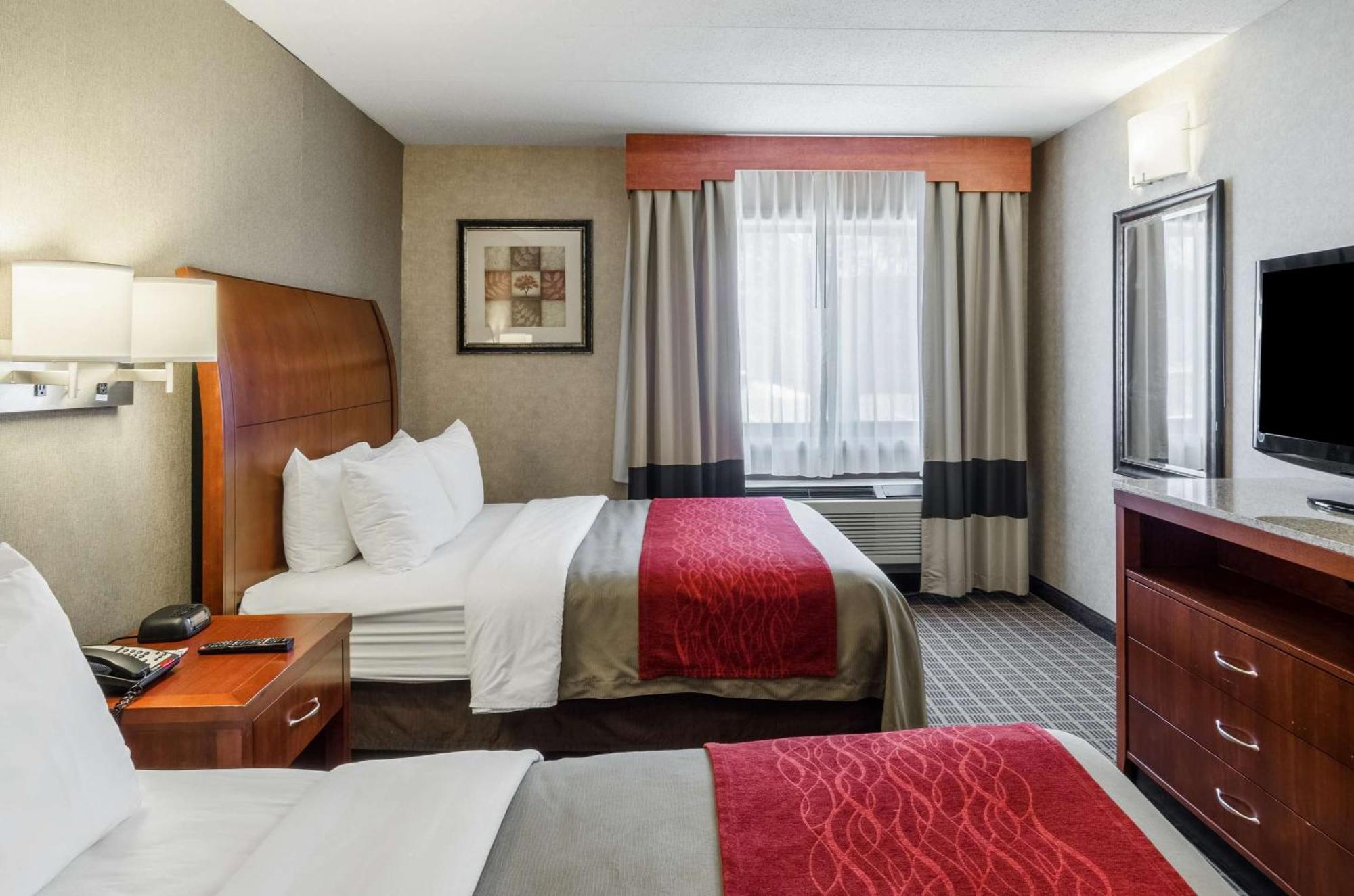 Comfort Inn & Suites West Springfield Εξωτερικό φωτογραφία