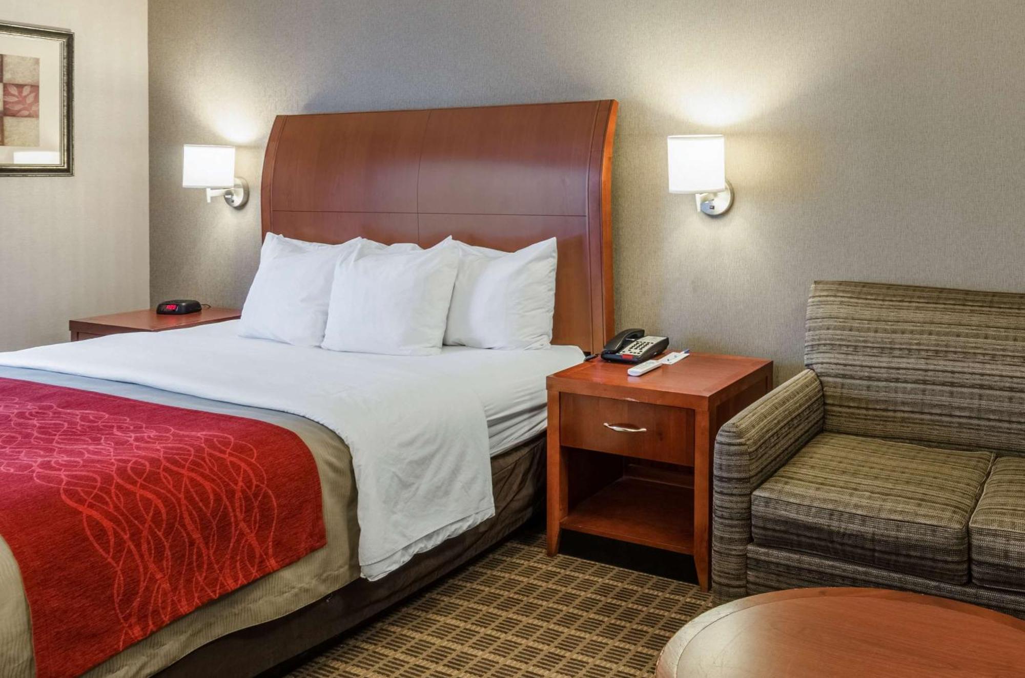 Comfort Inn & Suites West Springfield Εξωτερικό φωτογραφία