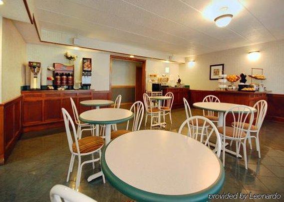 Comfort Inn & Suites West Springfield Εξωτερικό φωτογραφία