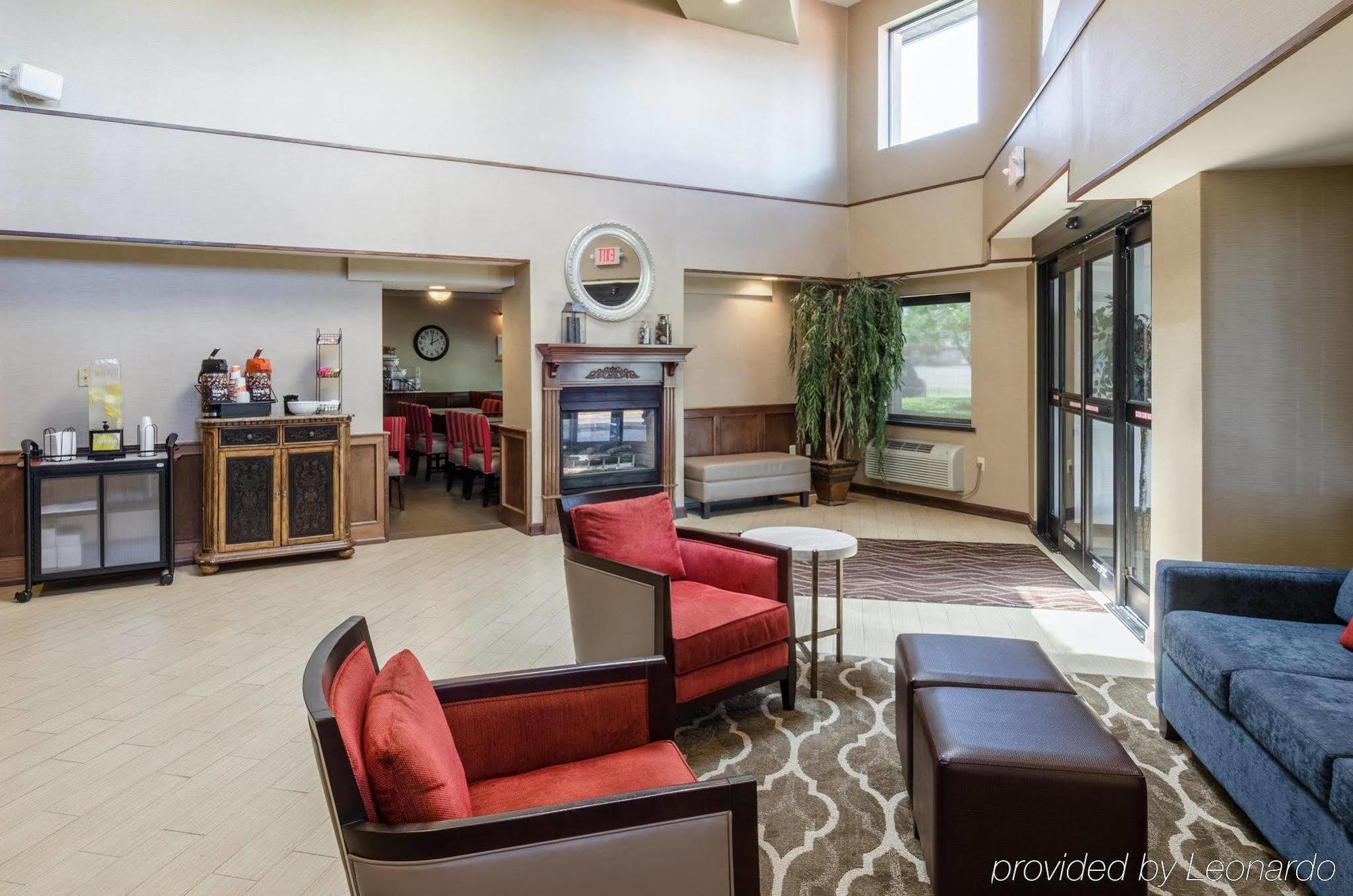 Comfort Inn & Suites West Springfield Εξωτερικό φωτογραφία