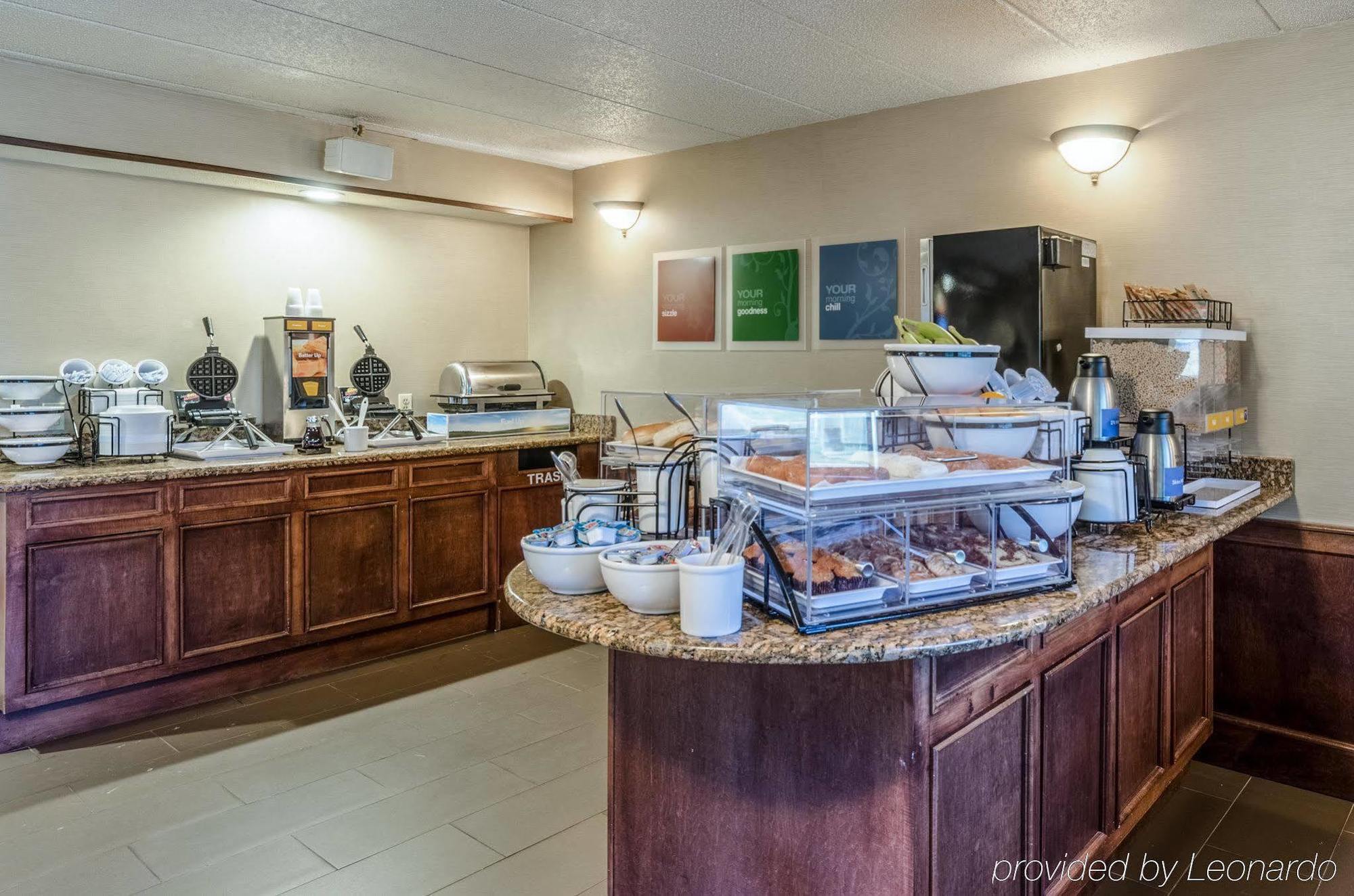 Comfort Inn & Suites West Springfield Εξωτερικό φωτογραφία