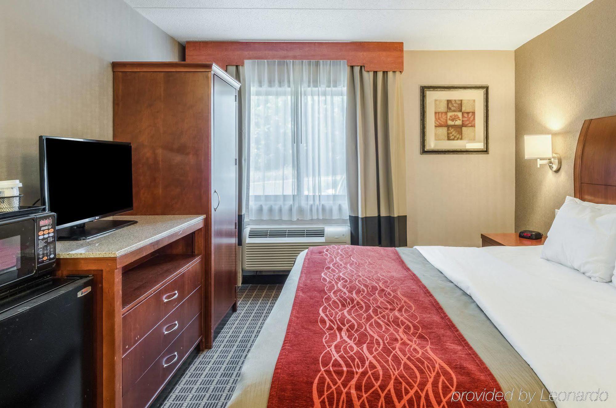 Comfort Inn & Suites West Springfield Εξωτερικό φωτογραφία