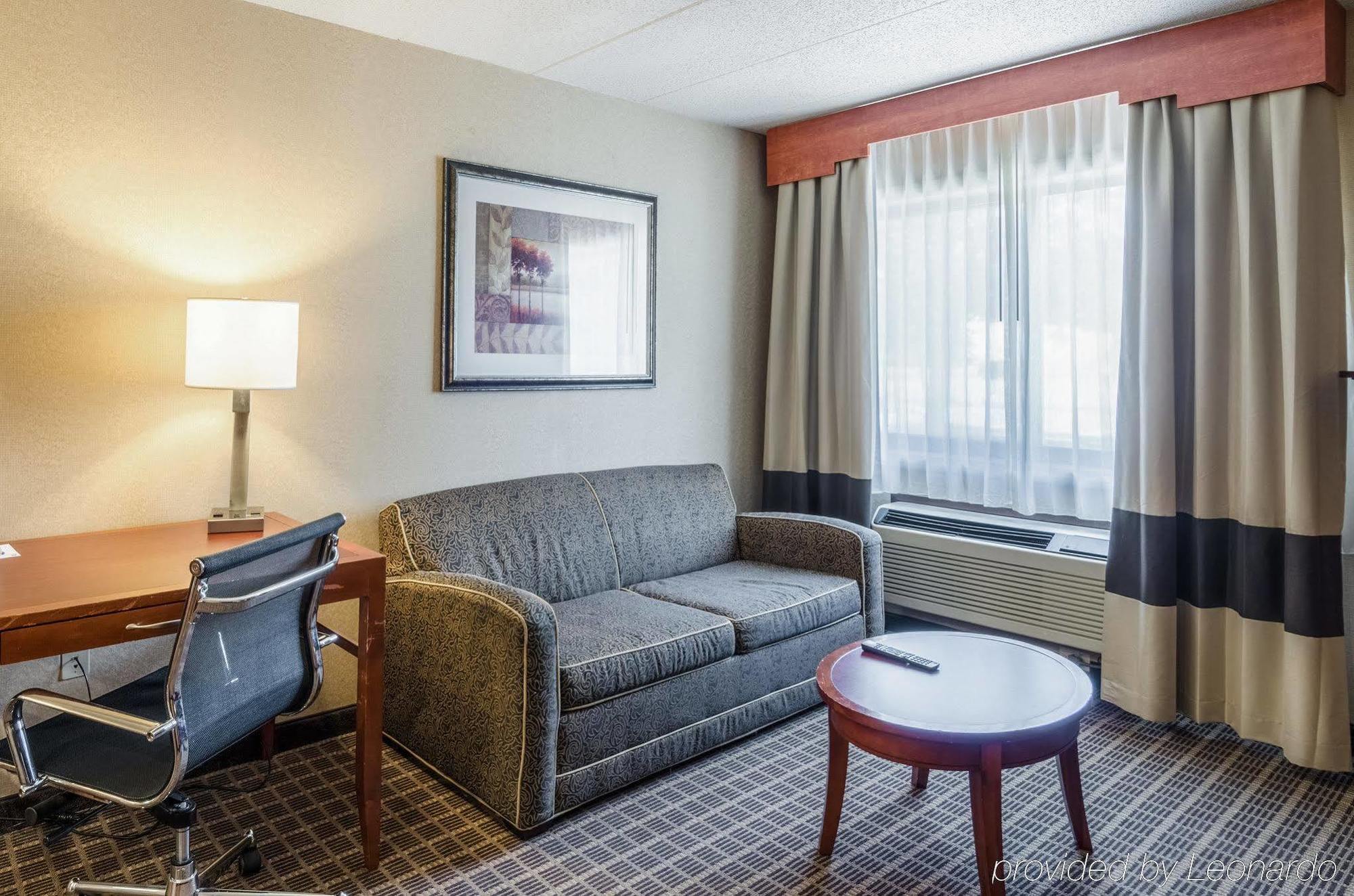 Comfort Inn & Suites West Springfield Εξωτερικό φωτογραφία