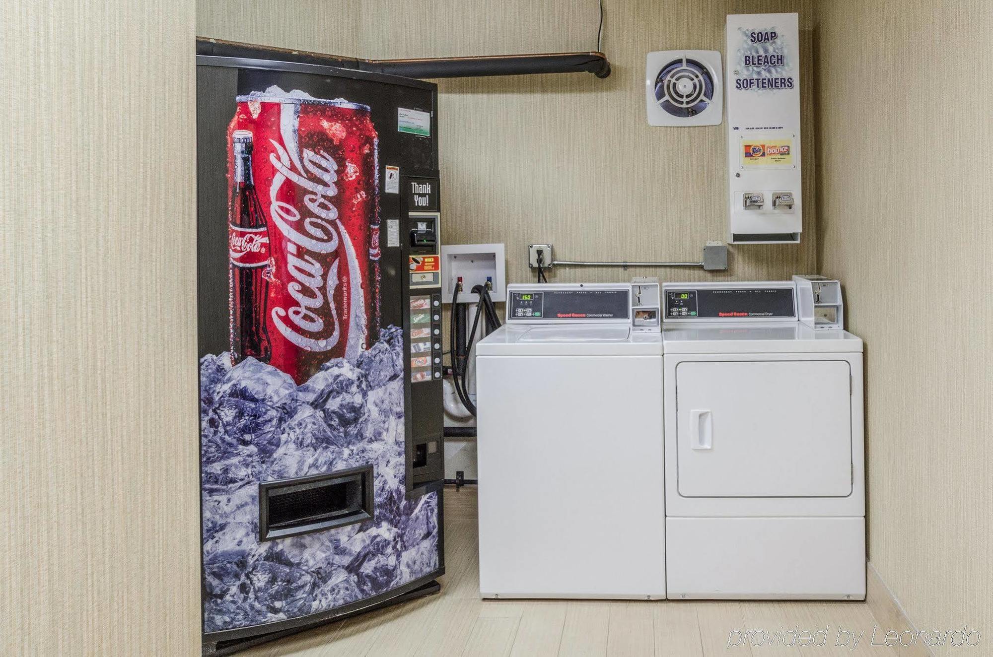 Comfort Inn & Suites West Springfield Εξωτερικό φωτογραφία