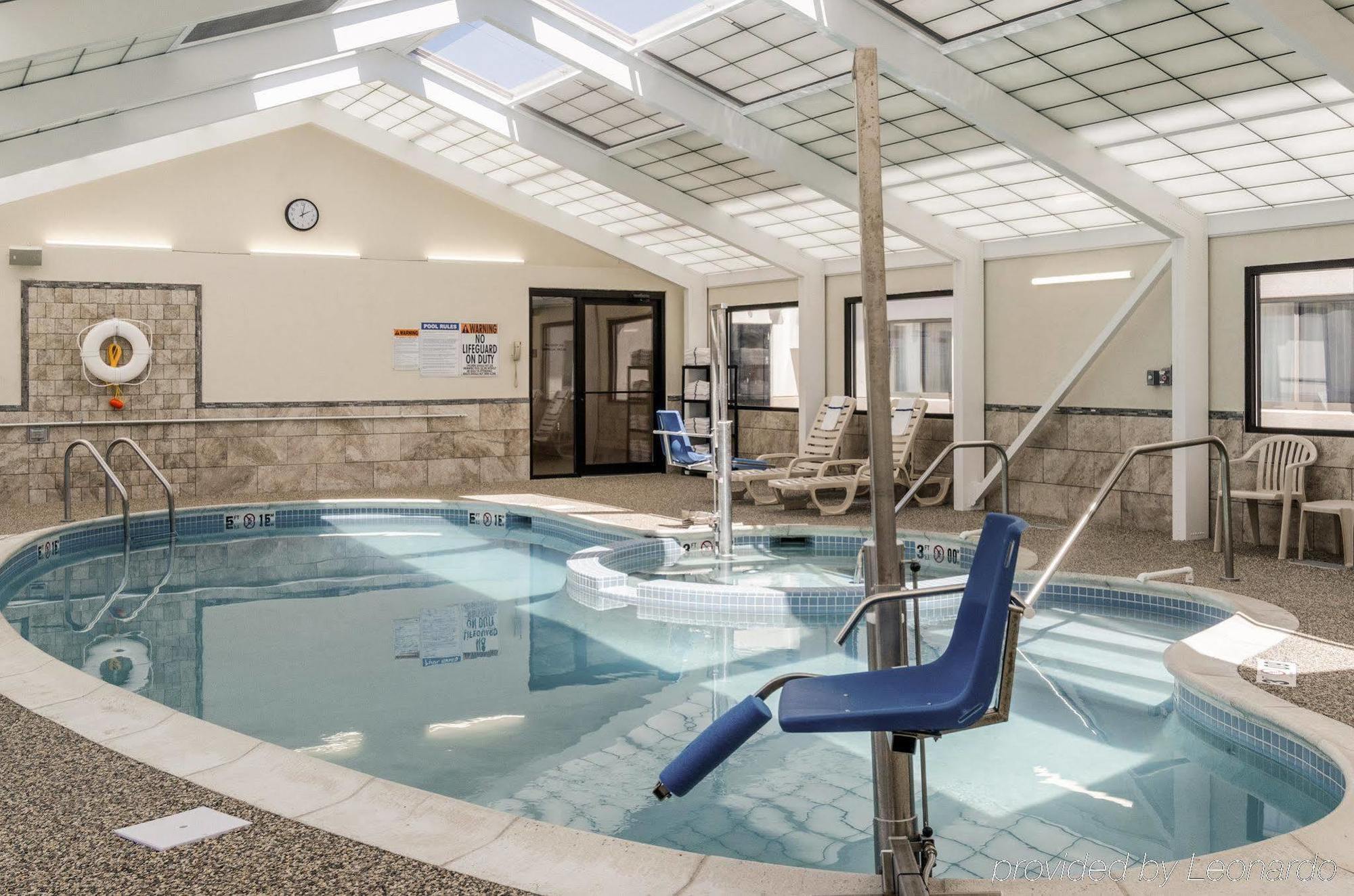 Comfort Inn & Suites West Springfield Εξωτερικό φωτογραφία